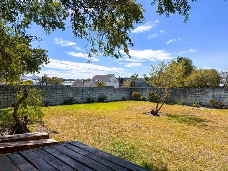 3 Bedroom Property for Sale in Wellway Park East Western Cape
